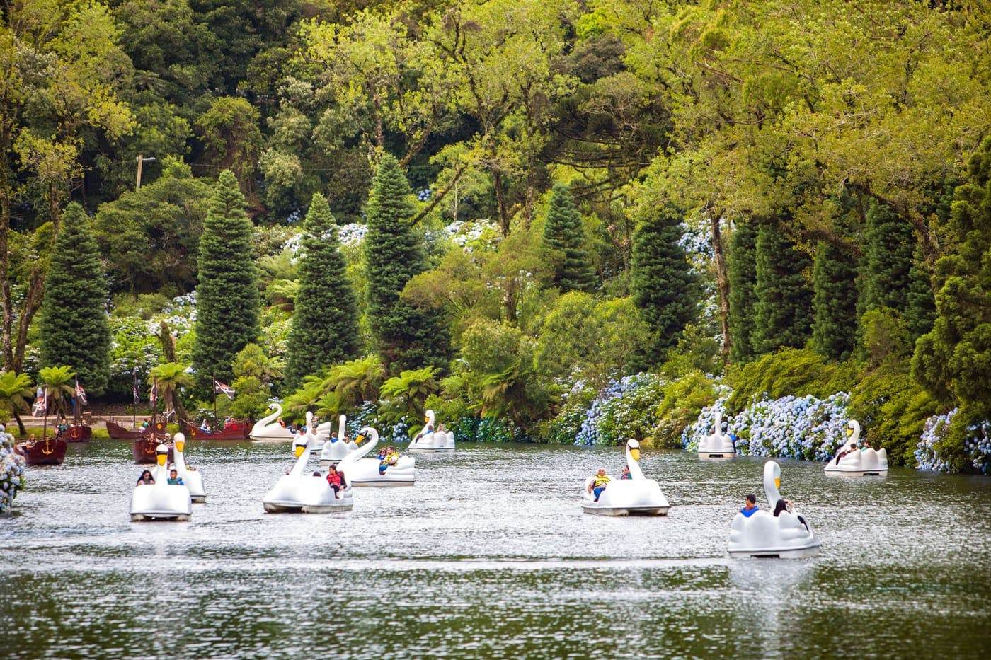 Gramado, na Serra Gaúcha — Lago Negro, chocolate, parques e arquitetura europeia